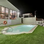 Prestige Luxe Pacific Ocean By Sustainable Energy וילה